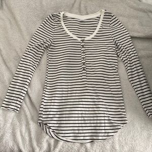 old navy long sleeve